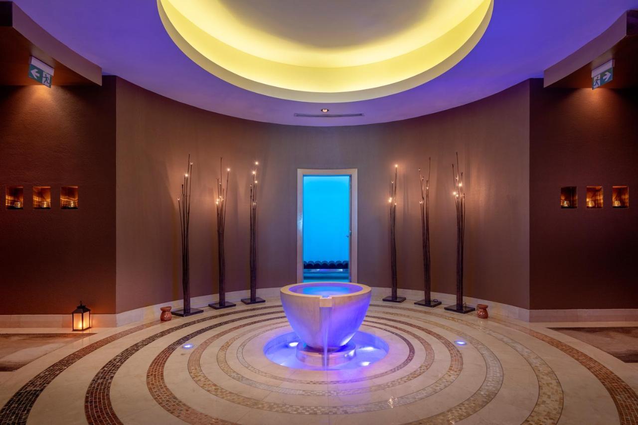 Four Seasons Hotel Doha Exterior photo The spa at the Jumeirah Atlantis