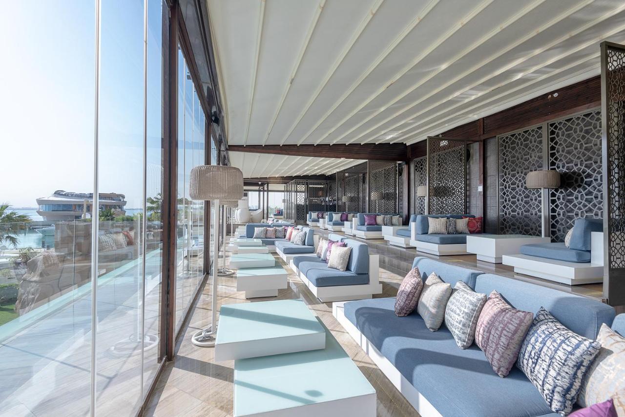Four Seasons Hotel Doha Exterior photo The Sky Bar