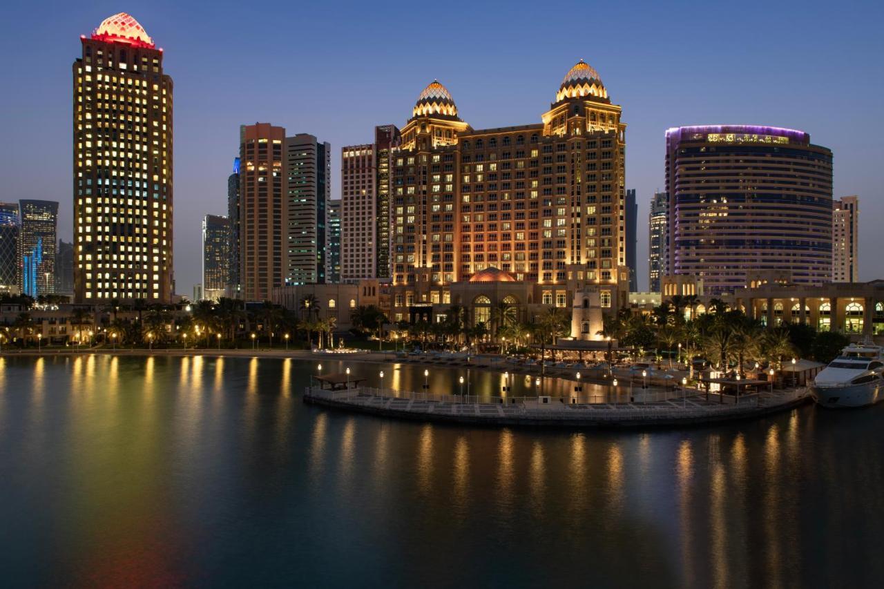 Four Seasons Hotel Doha Exterior photo The Fairmont Dubai