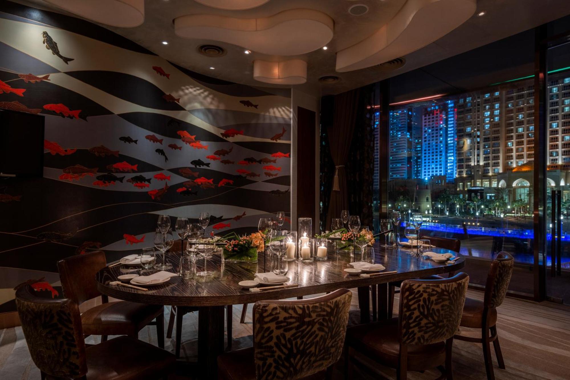 Four Seasons Hotel Doha Exterior photo Private dining room at the restaurant