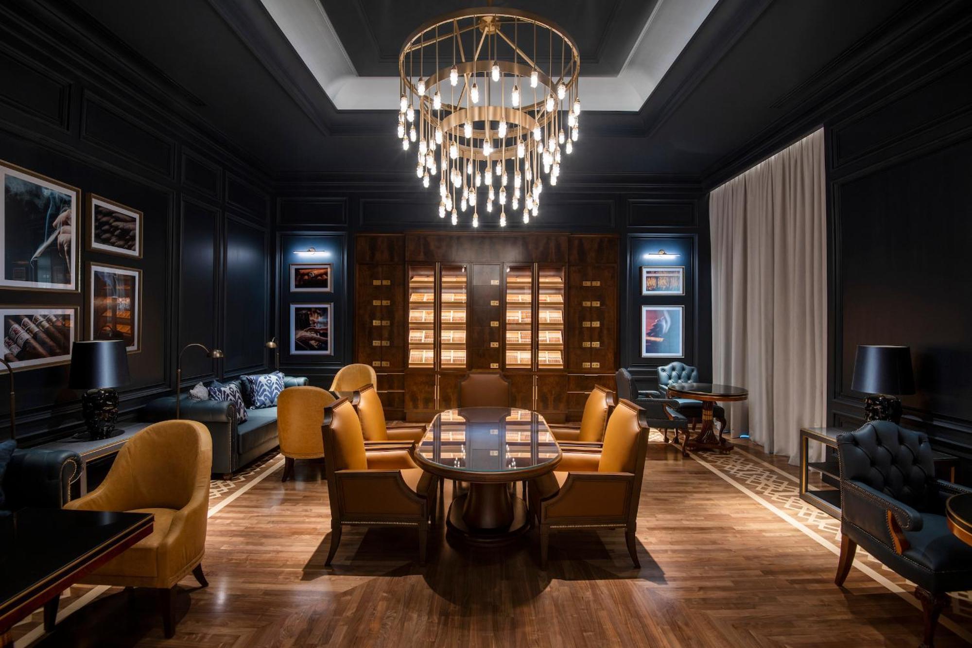 Four Seasons Hotel Doha Exterior photo The Library at The Ritz-Carlton, Boston